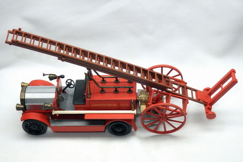 DENNIS FIRE ENGINE WITH LADDER ESCAPE 4