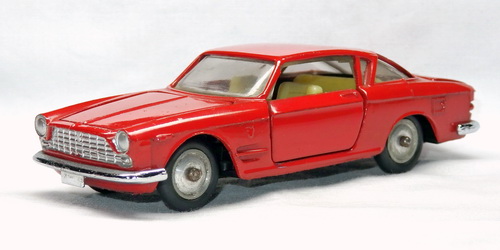 FIAT 2300S COUPE 1