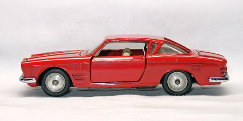 FIAT 2300S COUPE 2