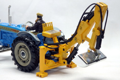 FORD 5000 TRACTOR WITH REAR TRENCH 4