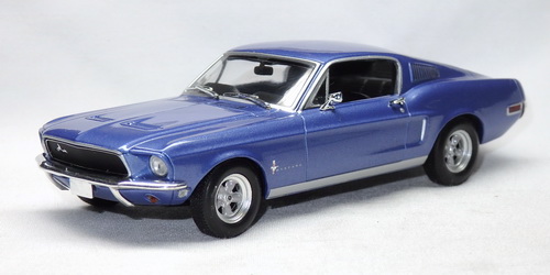 FORD MUSTANG FASTBACK 1