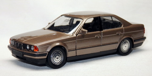BMW 535i (E34)