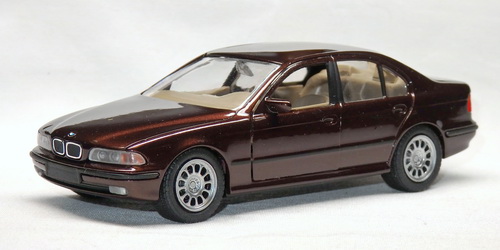 BMW 528i (E39)