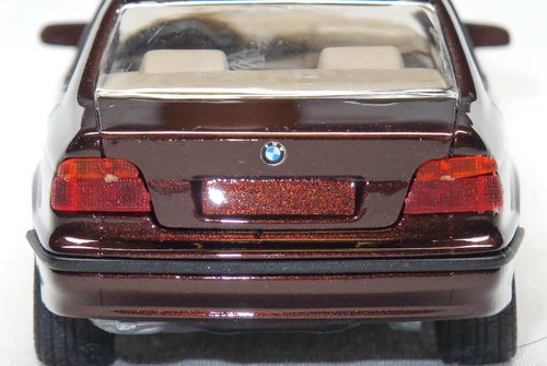 BMW 540i (E39) 4