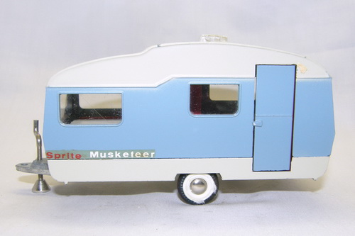 SPRITE MUSKETEER CAMPING TRAILER