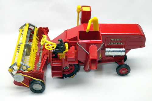 MASSEY FERGUSON COMBINE HERVESTERS 3