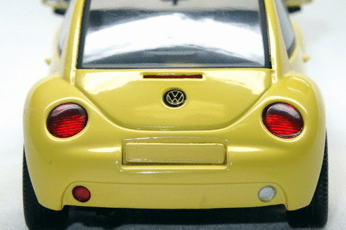 VOLKSWAGEN NEW BEETLE 8